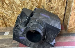 Корпус воздушного фильтра Land Rover Discovery PHB000498 L319