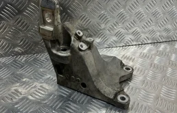 Опора ДВС Land Rover Range Rover 2016 LR033180 L405 448DT
