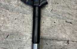 Форсунка топливная Toyota Land Cruiser 2367051030 200 1VDFTV