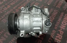 Компрессор кондиционера Audi A4 2012 2700 Дизель