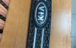 Решетка радиатора Kia Ceed 2008