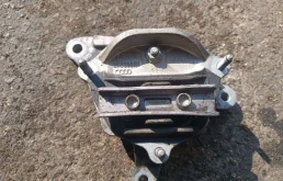 Подушка крепления кпп Audi A4 2010 3200 Бензин TFSI