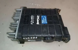 Блок управления двигателем Audi 80 1991 2300 Бензин