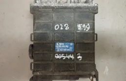 Блок управления двигателем Audi 80 1991 2300 Бензин