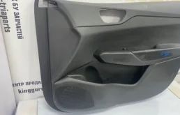 Уплотнитель передней правой двери для Hyundai Solaris 2018 года на фотографиях