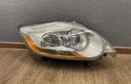 Фара Ford Kuga 1 1590743, правая