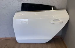 Дверь Audi A5 8T8833051D 8T, задняя левая