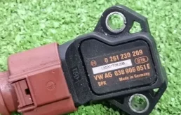 Датчик абсолютного давления Audi A4 038906051E B8