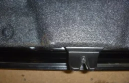 Замок багажника для Toyota Corolla 2011 года на фотографиях