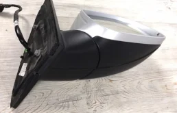 Зеркало боковое правое для Audi Q7 2008 года на фотографиях