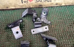 Петля дверная BMW X5 41517176847 E70 N62B48, передняя левая