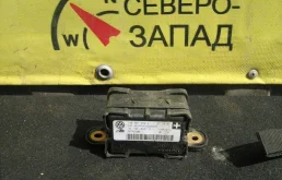Датчик ускорения Volkswagen Touareg 7H0907652A 7LA BKS