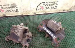 Подушка двигателя Nissan Navara 11220EB300 D40 YD25DDTI, передняя