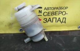 Бачок гур Mitsubishi L200 MR995028 KB4T 4D56