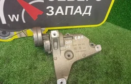 Кронштейн компрессора кондиционера Volkswagen GOLF 7 2013 03F260885 CBZ