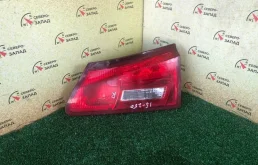Фонарь внутренний Lexus IS250 2008 8158153070 GSE20 4GR, задний правый