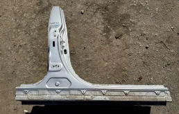 Порог Toyota Camry 2018 6131133090 70 2ARFE, правый