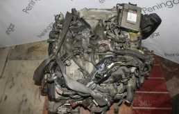 Двигатель Mitsubishi PROUDIA MD977785 S32A 6G74