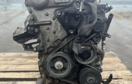 Двигатель Toyota Auris 1900037240 E180 1ZR-FE