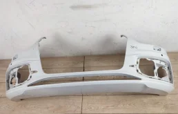 Бампер для Audi Q3 2018 года на фотографиях