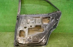 Дверь задняя правая для Toyota Corolla 2016 года на фотографиях