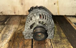 Генератор Volkswagen A3 Golf 4 Octavia Caddy Sharan Bora 037903025M