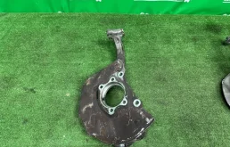 Кулак AUDI A6 2010-2017 4G0407241A C7, передний левый
