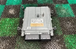 Блок управления двигателем Mercedes GL A2789001300 X166 278.928