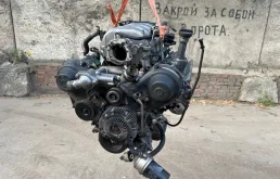 Двигатель Toyota Land Cruiser 100 1998-2002 1900050440 2UZ-FE