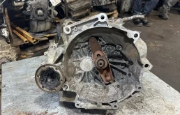 МКПП Volkswagen 2005-2007 0AF300041D