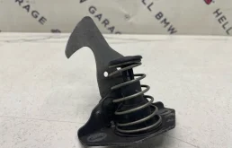 Крюк капота BMW E90 E91 E92 E93