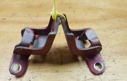 Петля двери MAZDA AXELA 2005 F15158210 BKEP LFDE, передняя правая