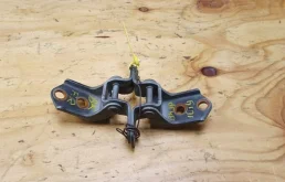 Петля двери MAZDA AXELA 2005 F15158210 BK3P L3VE, передняя правая