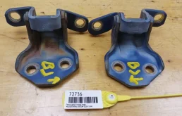 Петля двери MAZDA FAMILIA 1999 EA0159240C BJ5W ZLDE, передняя правая