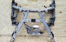 Балка поперечная BMW 525i 2001 31106755072 E39 M54B25, передняя