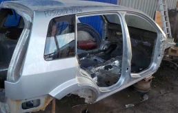 боковина кузова Ford Fusion I (2002—2005)