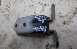 Петля двери Hyundai i30 I рестайлинг (2010—2012)