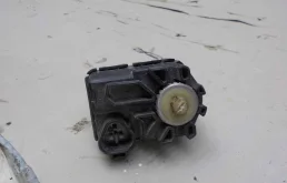 Корректор фары Toyota Land Cruiser 200 (2007—2012)