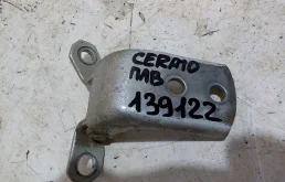 Петля двери Kia Cerato I (2003—2007)