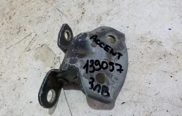 Петля двери Hyundai Accent II (1999—2012)
