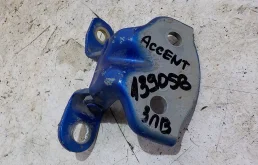 Петля двери Hyundai Accent II (1999—2012)