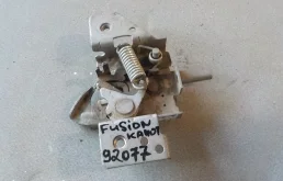 Замок капота Ford Fusion I рестайлинг (2005—2012)