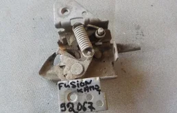 Замок капота Ford Fusion I рестайлинг (2005—2012)