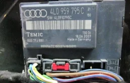 Блок управления задней левой двери Audi A6 C6 (2004—2008)