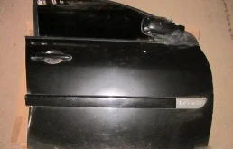 Дверь передняя правая для Renault Megane II (2002—2006)