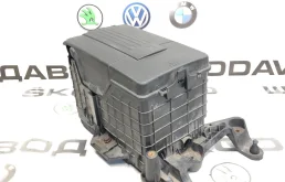 Корпус коробки аккумулятора (АКБ) Skoda Octavia RS 2012 1K0915333H A5 (1Z) 2.0 CCZA