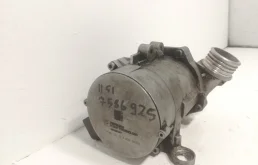 Насос охлаждающей жидкости ДВС(Помпа) для BMW X3 на фотографиях