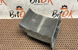 Воздуховод тормозов BMW 7 2009 51757185168 F01 N54B30, правый