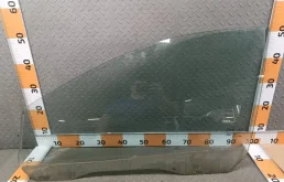 Стекло Ford Focus 1342624, переднее левое