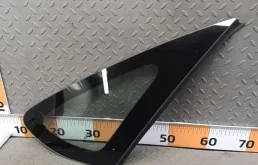 Стекло Ford Focus 2007 1362992 2 ASDB, заднее правое